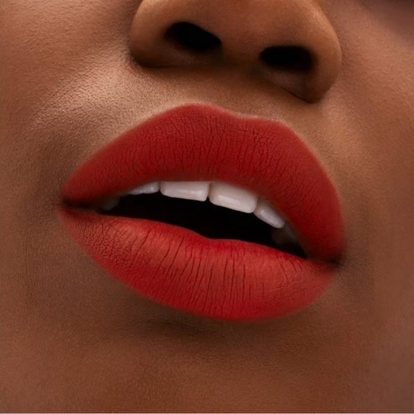 “MAC - LOCKED KISS” 24 HOUR LIPSTICK - Picture 5 of 6